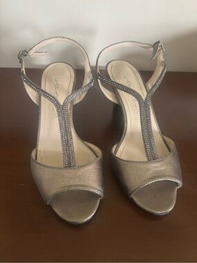 Caparros mushroom metallic delicia formal heels size 7.5